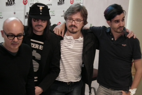 AMIGOS INVISIBES Y BOSTICH+FUSSIBLE